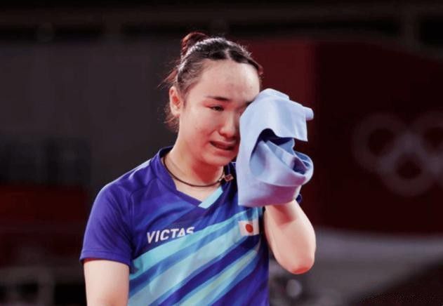 罗马官方发布声明：俱乐部接受意甲对穆帅的处罚，罚款将捐给慈善机构。